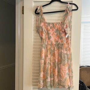 Flying Tomato floral dress